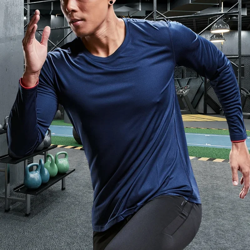 Kaus Olahraga Lari Pria Kaus U - Running Gear Winter ulasan dan harga